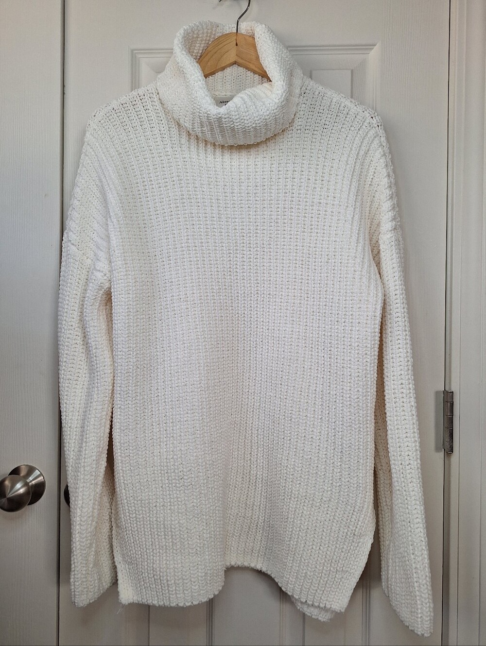 ABERCROMBIE & FITCH Comfy Knitted Turtleneck Sweater in Cream Size Small